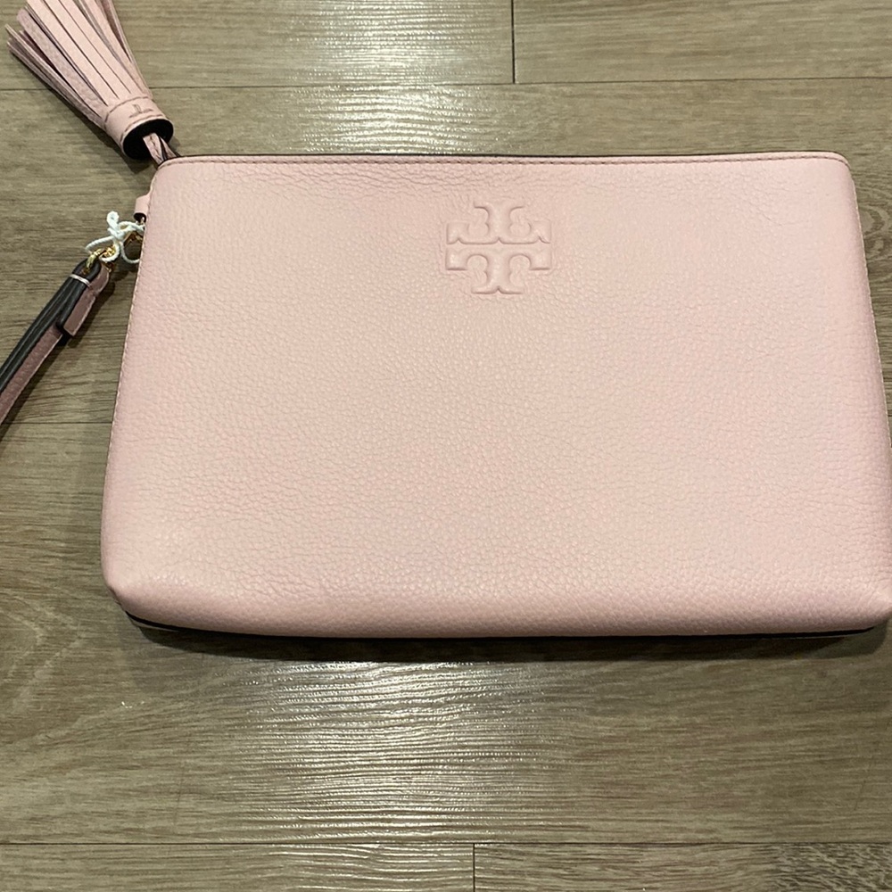 NEW Tory Burch Wristlet pouch